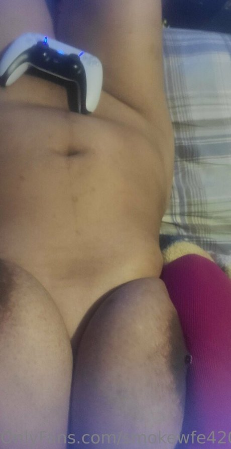 smokewfe420 model beautiful archive