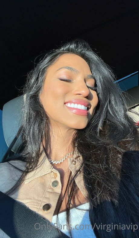 virginasanhousefree adult model photo