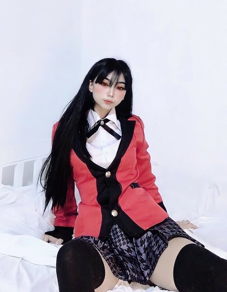 Akari Cos model sex image
