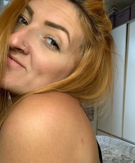 Della M hd model img