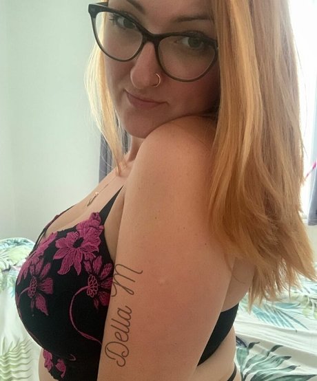 Della M model sexy image