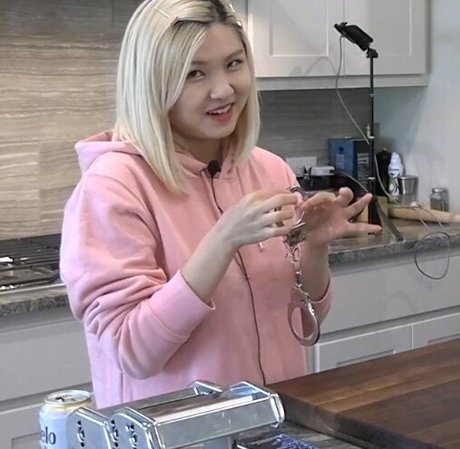 HAchubby hd model pics