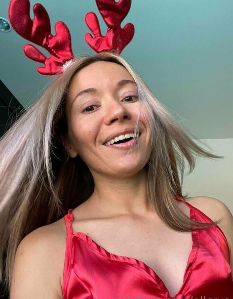 Ellcrys model nude image