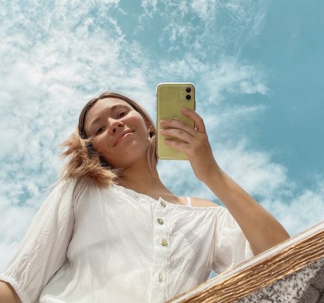 Ellcrys model sexy photo