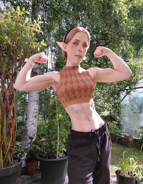 Nooramorph pornstar erotic photo