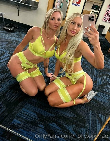 hollyxxxmae star erotic pic