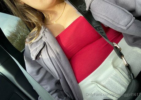 waitress onlyfans perfect pic