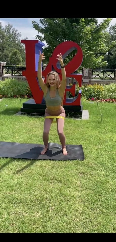 flowwithsky pornographic actress pictures