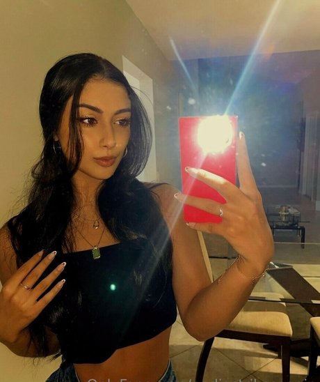 nadiastrikesagain naked star picture