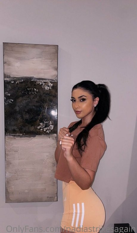 nadiastrikesagain art star photos