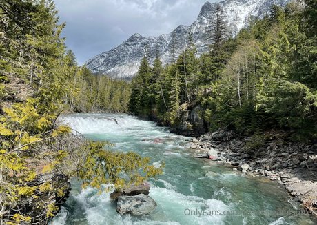 kmonogamishfree nice model photos