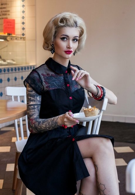 Avrora sg pornstar galleries