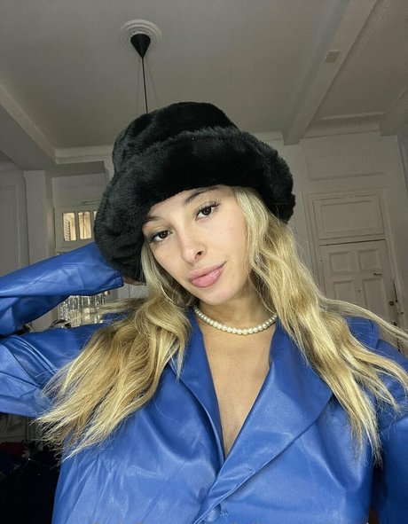 hijabi onlyfans hot nude photo