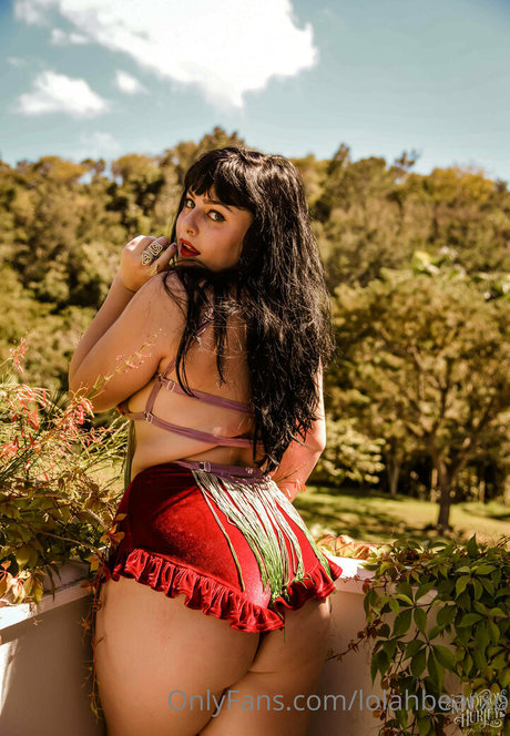 lolahbearxo model exclusive pics