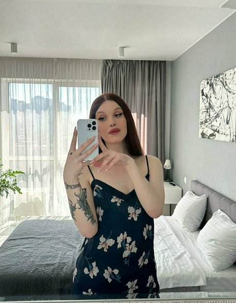 emmii ts porn star photo