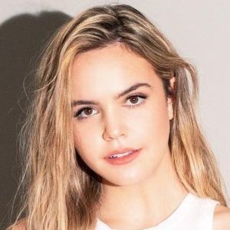 Bailee Madison model pornographic photo