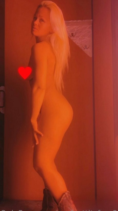 perfecttitsfree22 art pornstar archive