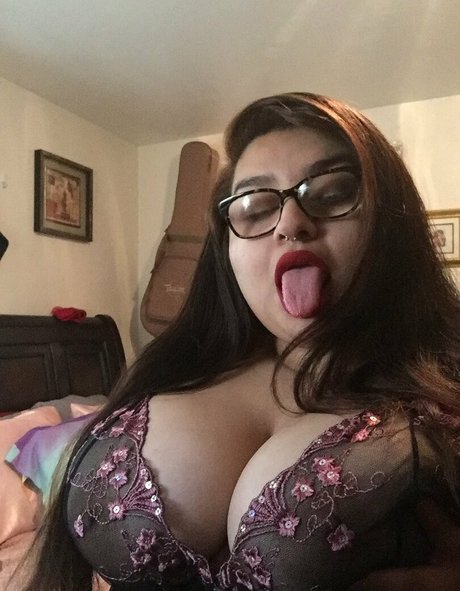 whxrechata nude actress picture