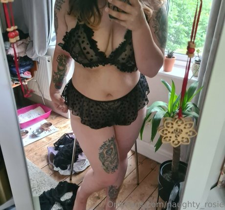 blonde babe onlyfans xxx gallery