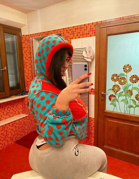 liagomezzz sexy actress galleries