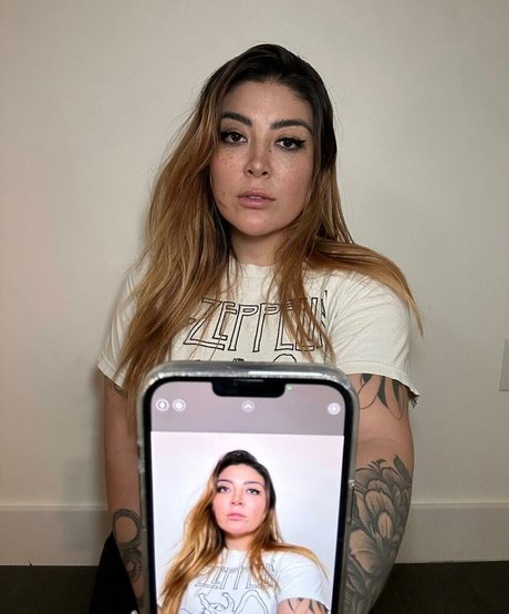 Ashlynn Arias nice pornstar pics