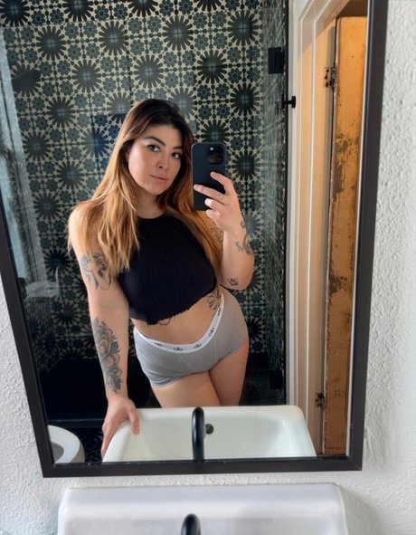 Ashlynn Arias star perfect pictures