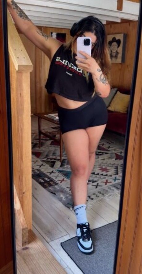 Ashlynn Arias high quality star pic