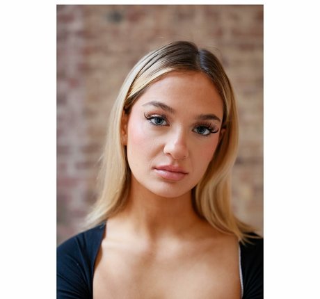 Claudia Conway star top pics