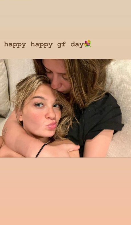 Claudia Conway exclusive star img