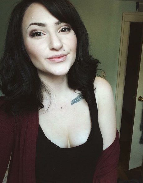 Lala Kitty pretty actress picture