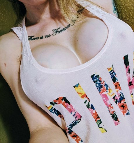 Veronica marzzz hot actress image