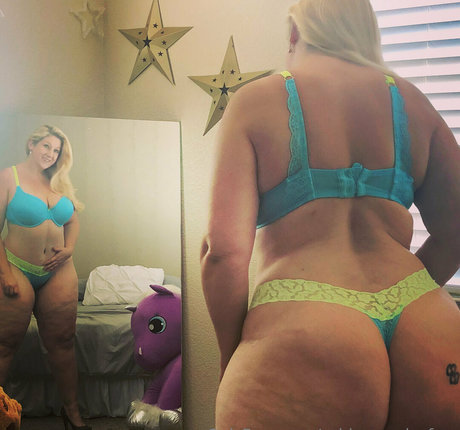 ashlynsparks free model hot gallery