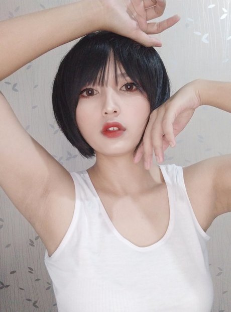 Rue cosplayer nice actress pic