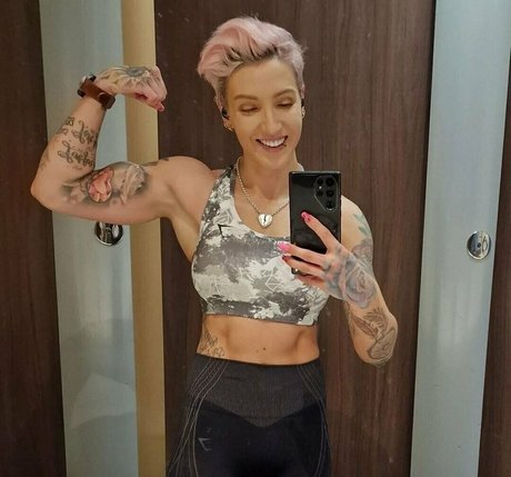 who on earth is anna exclusive model archive