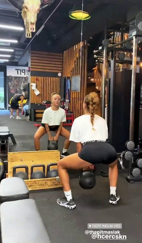 neskaranow art actress photos