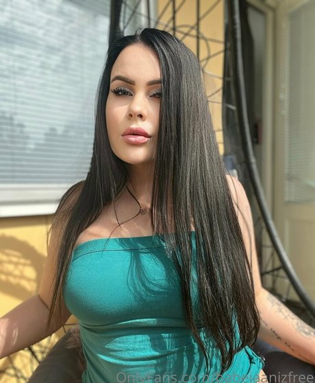 amateur threesome onlyfans naked image