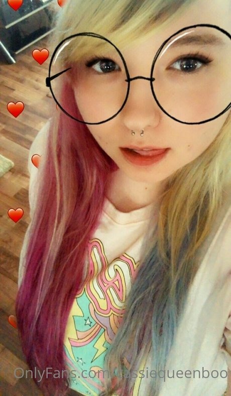 cassiequeenboo hot pornstar picture