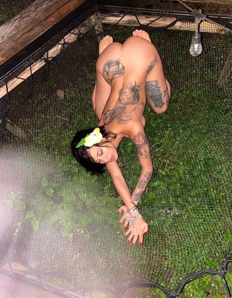 key2flow model nude images