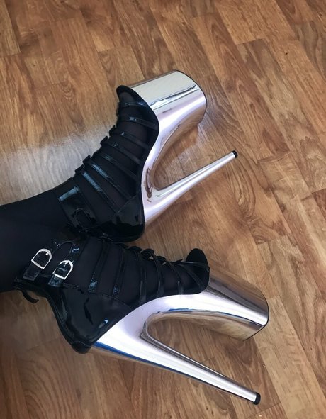 hairy vagina onlyfans hd image