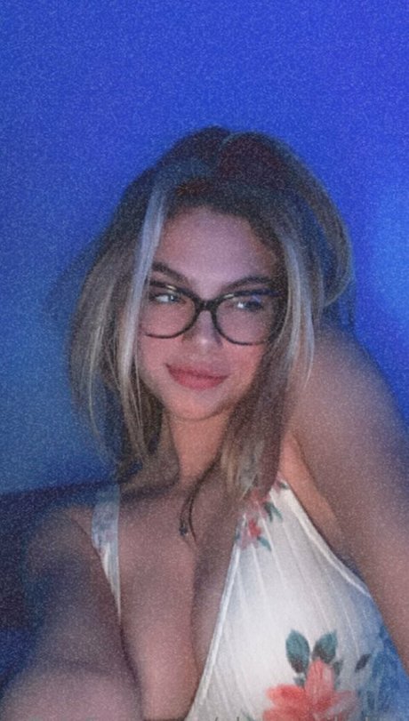 alannanikolee porn star photos