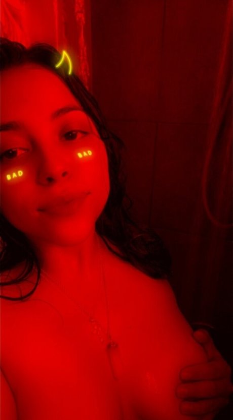 ittybittydee nude actress pic