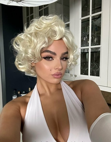 devinnextdoor pornstar sex images