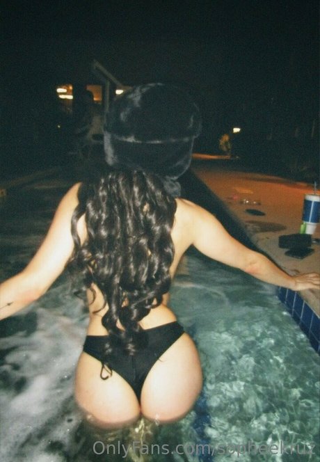 sopheekruz model nice images