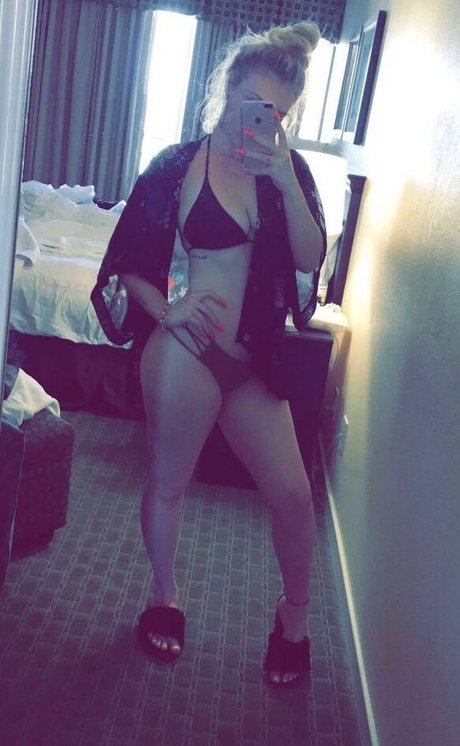 MwahhhhBaby erotic model pictures