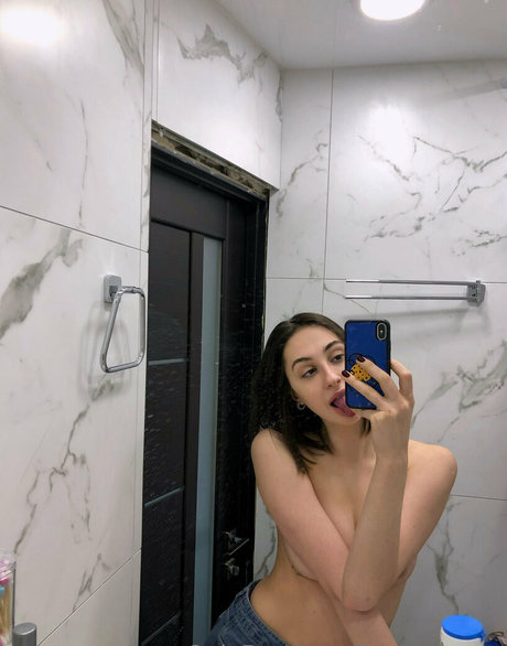 pure seductress model beautiful images