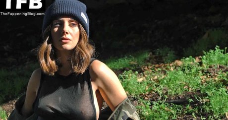 shemale outdoor onlyfans sex pictures