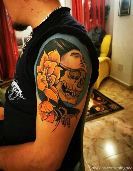 mingnaa pornographic model picture