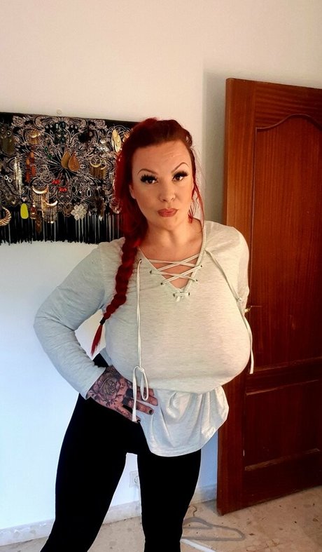 mingnaa star hot gallery