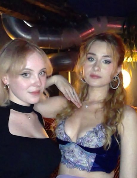 yaboielina hot actress pic