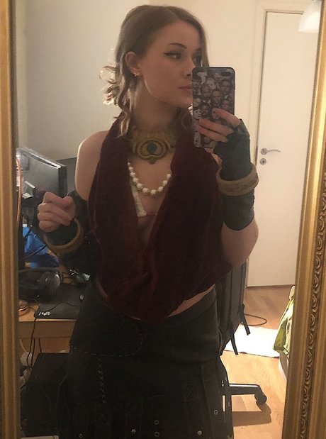 trans asian onlyfans hot naked gallery